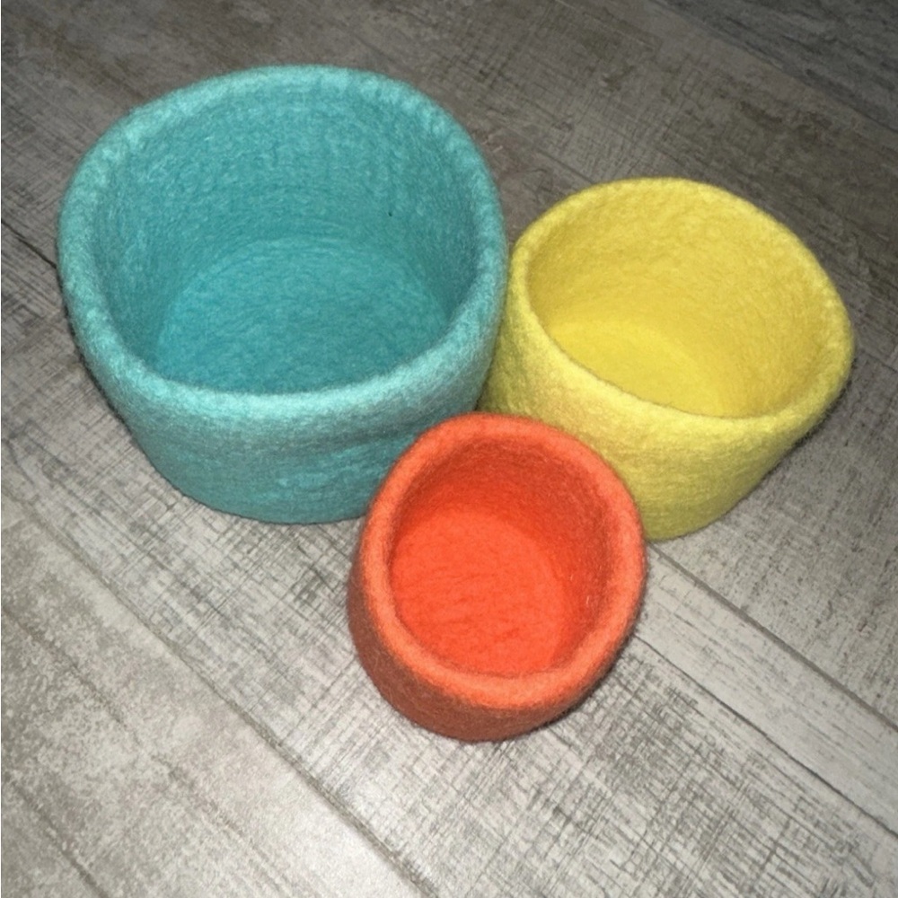 Lovevery Nesting Felt Baskets Montessori Stacking - Picture 3 of 4